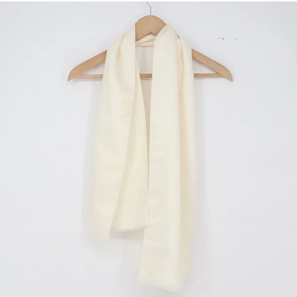 Stefano Scarf Unisex One Size Cream Paisley Damask Eyelash Fringe Good